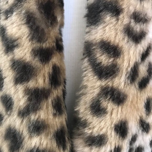 Faux Leopard Jacket - Picture 5 of 8